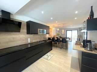 GRIMAUD - Duplex - 74m2 - 4 terrasses - Piscine - SPA - Garage-0