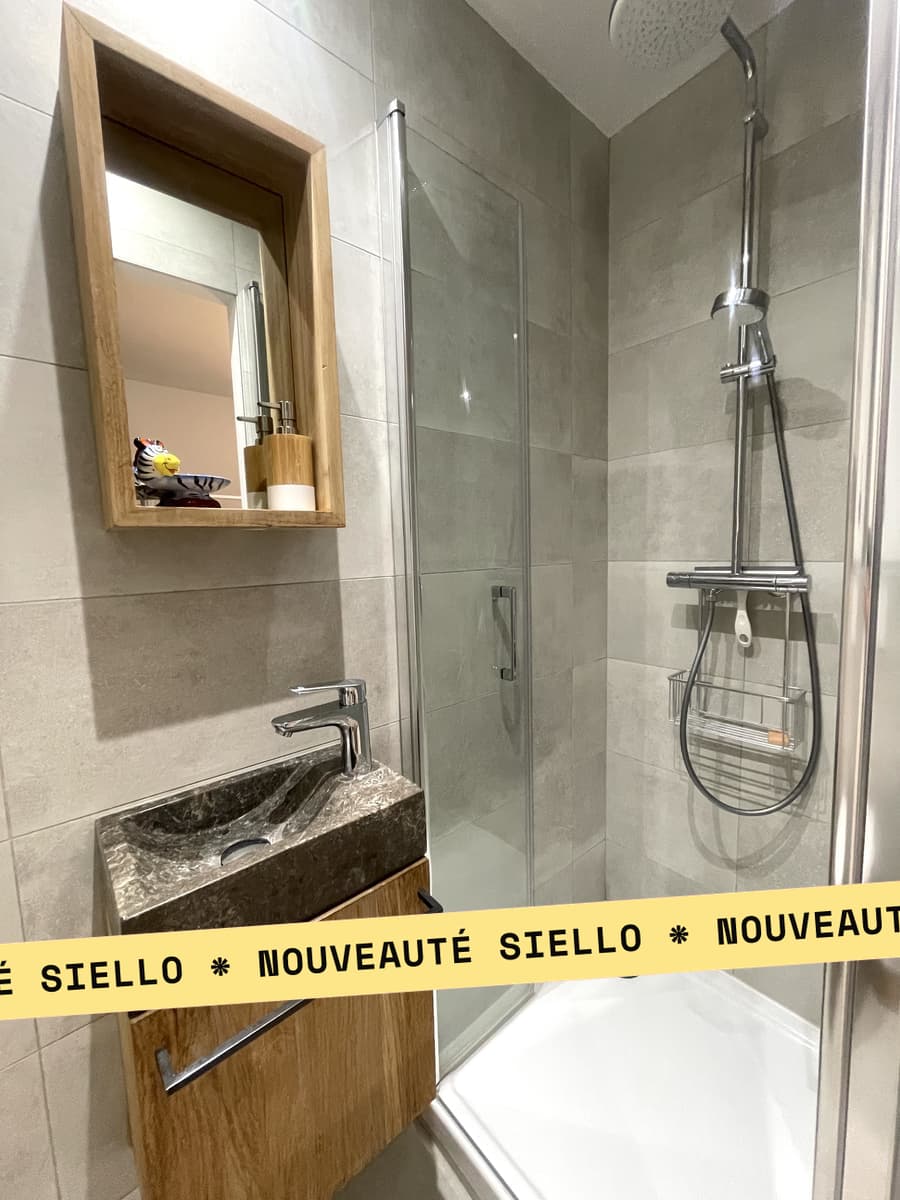 LE LAVANDOU 3 pièce(s) 64m2 rénové Superbe vue mer Piscine Parking couvert-7