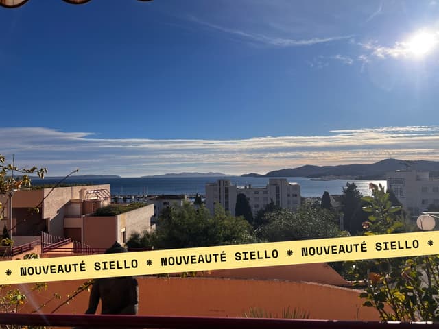 LE LAVANDOU 3 pièce(s) 64m2 rénové Superbe vue mer Piscine Parking couvert - 2