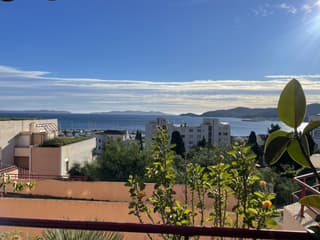 LE LAVANDOU 3 pièce(s) 64m2 rénové Superbe vue mer Piscine Parking couvert-6