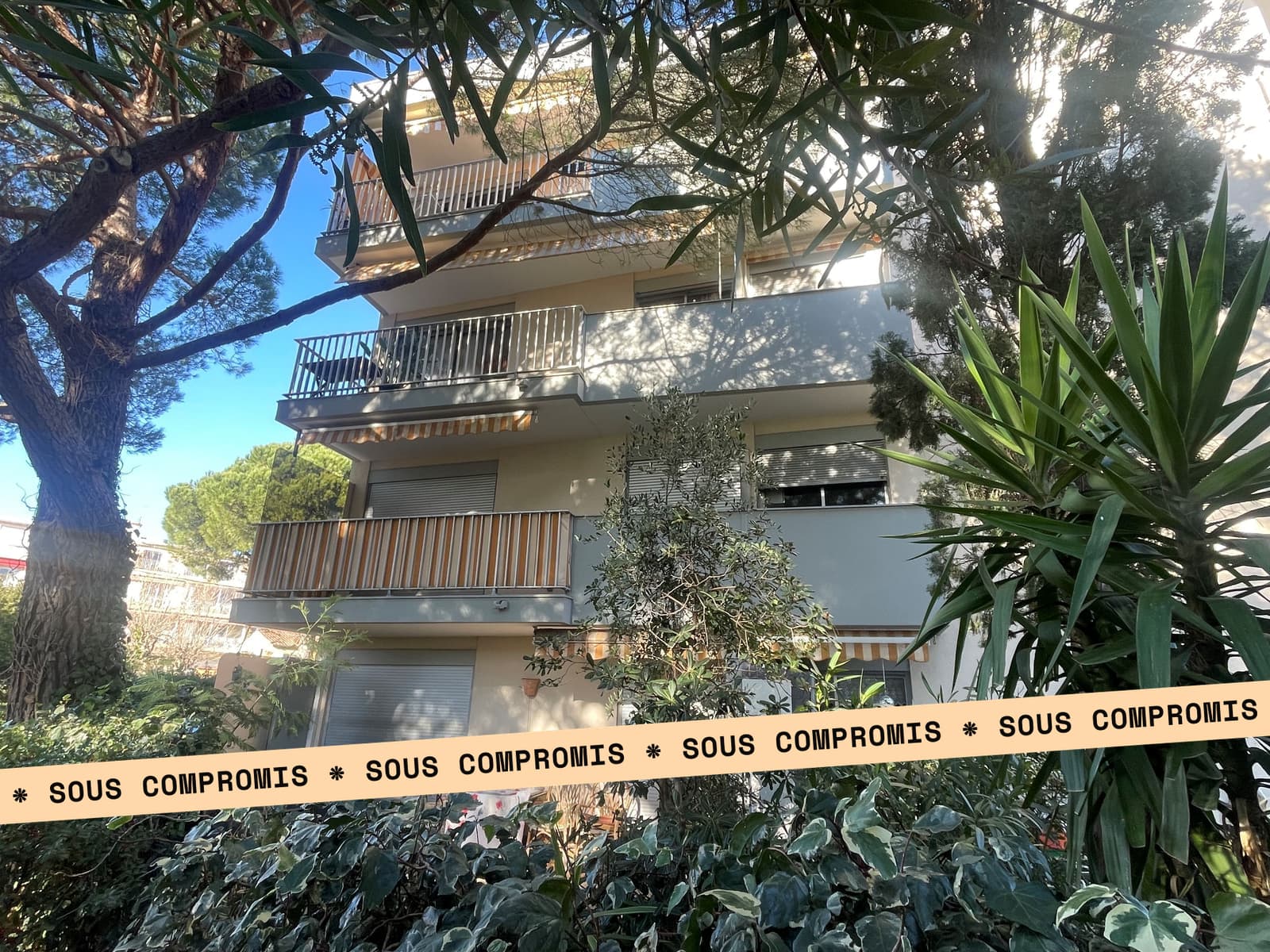 EXCLUSIVITE - Fréjus-Plage - Appartement 3 pièces - 60m2 - Terrasse - Parking-1