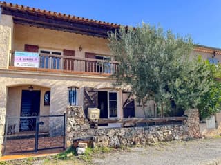 Aiguines, maison mitoyenne avec jardin-0