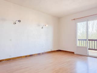 Aiguines, maison mitoyenne avec jardin-10