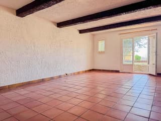 Aiguines, maison mitoyenne avec jardin-5