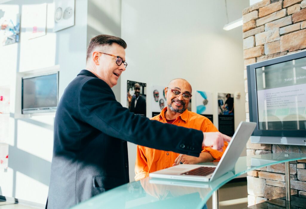 Deixe seu cliente acompanhar os jobs dentro do sistema de gestão da sua agência.