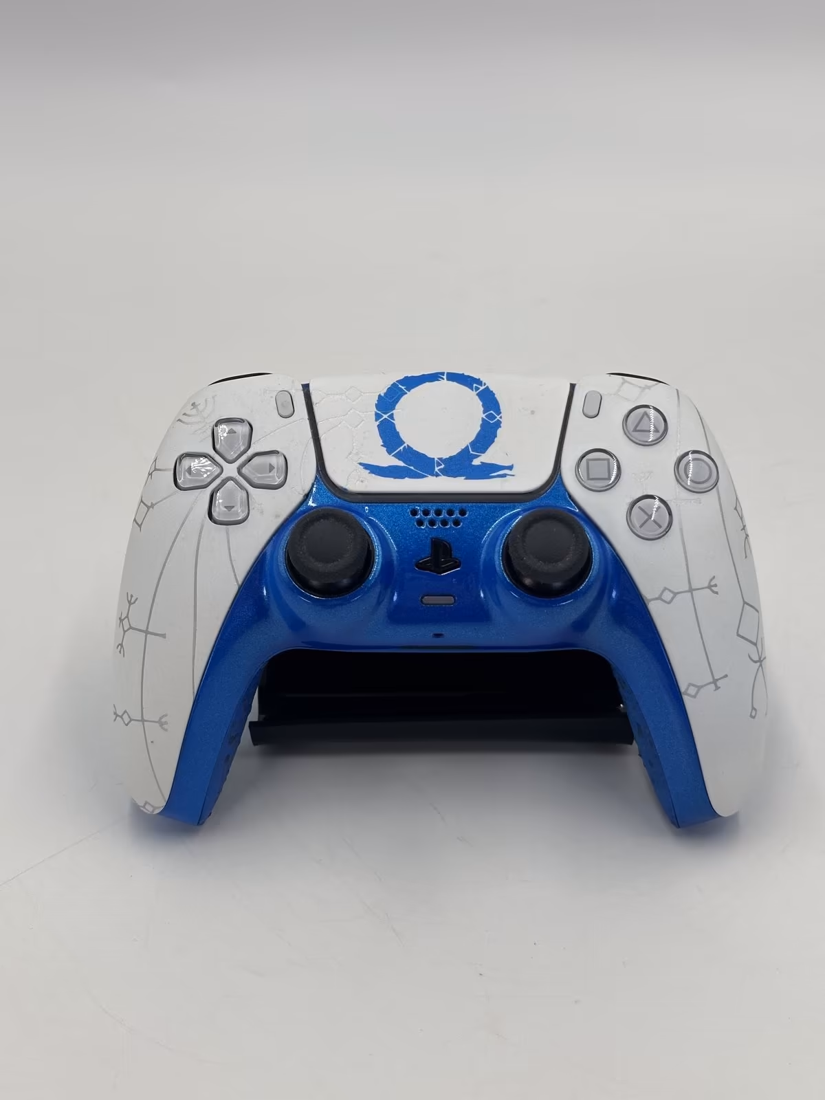 Controle DualSense PS5 Customizado God of War (Azul), PS5, foto real 5 de 6