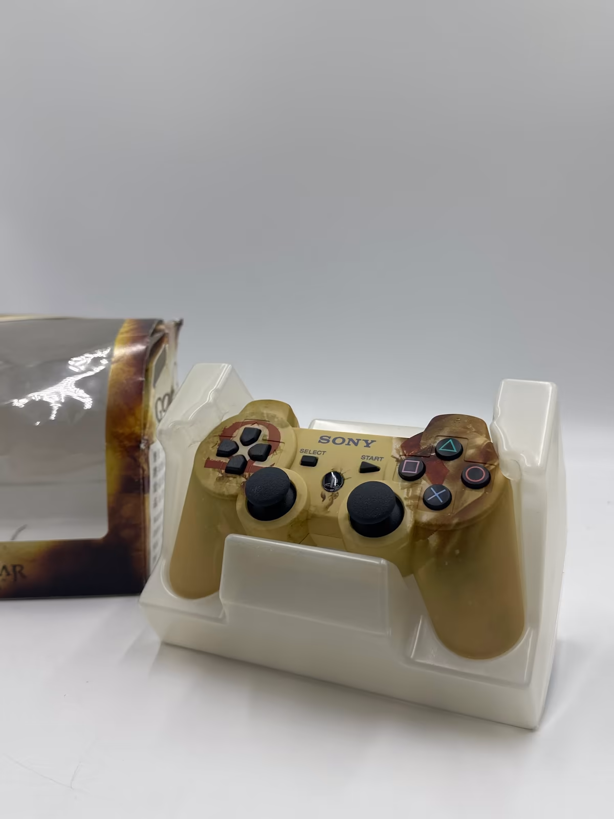 Controle DualShock 3 God of War: Ascension (Limited Edition, dourado) - Seminovo Completo, PS3, foto real 2 de 6