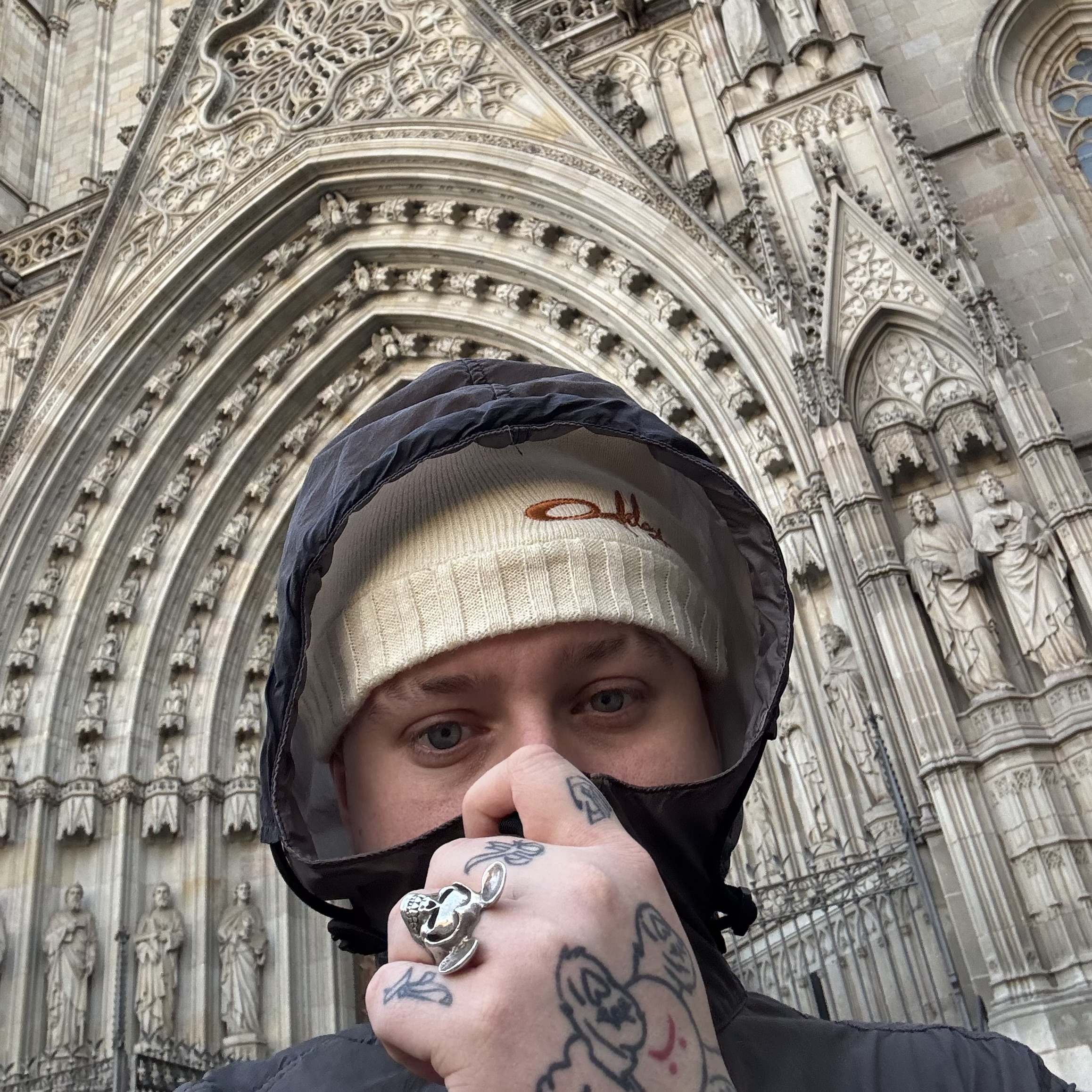 Pholo