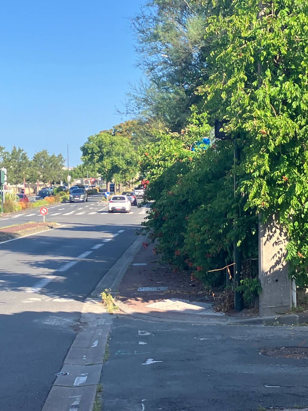 Accessibilité trottoir pour personne à mobilité réduite.