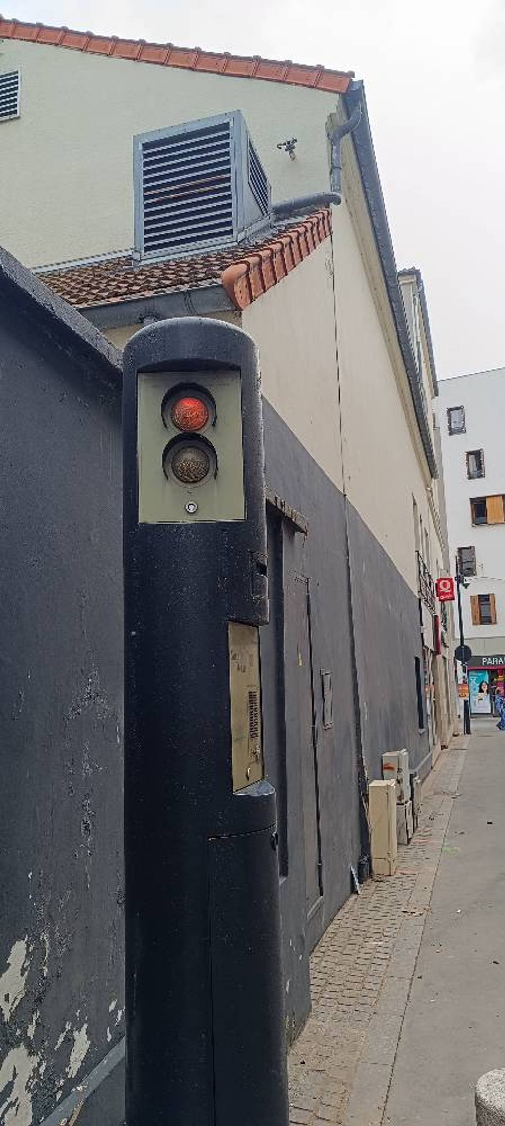 Barrière automatique signalement non conforme