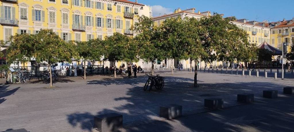 Besoin d'arceaux à vélos Garibaldi.