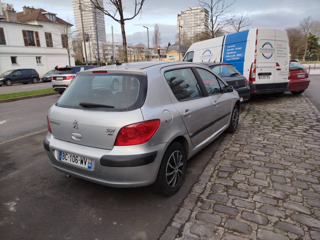 Stationnement gênant prolongé en épi