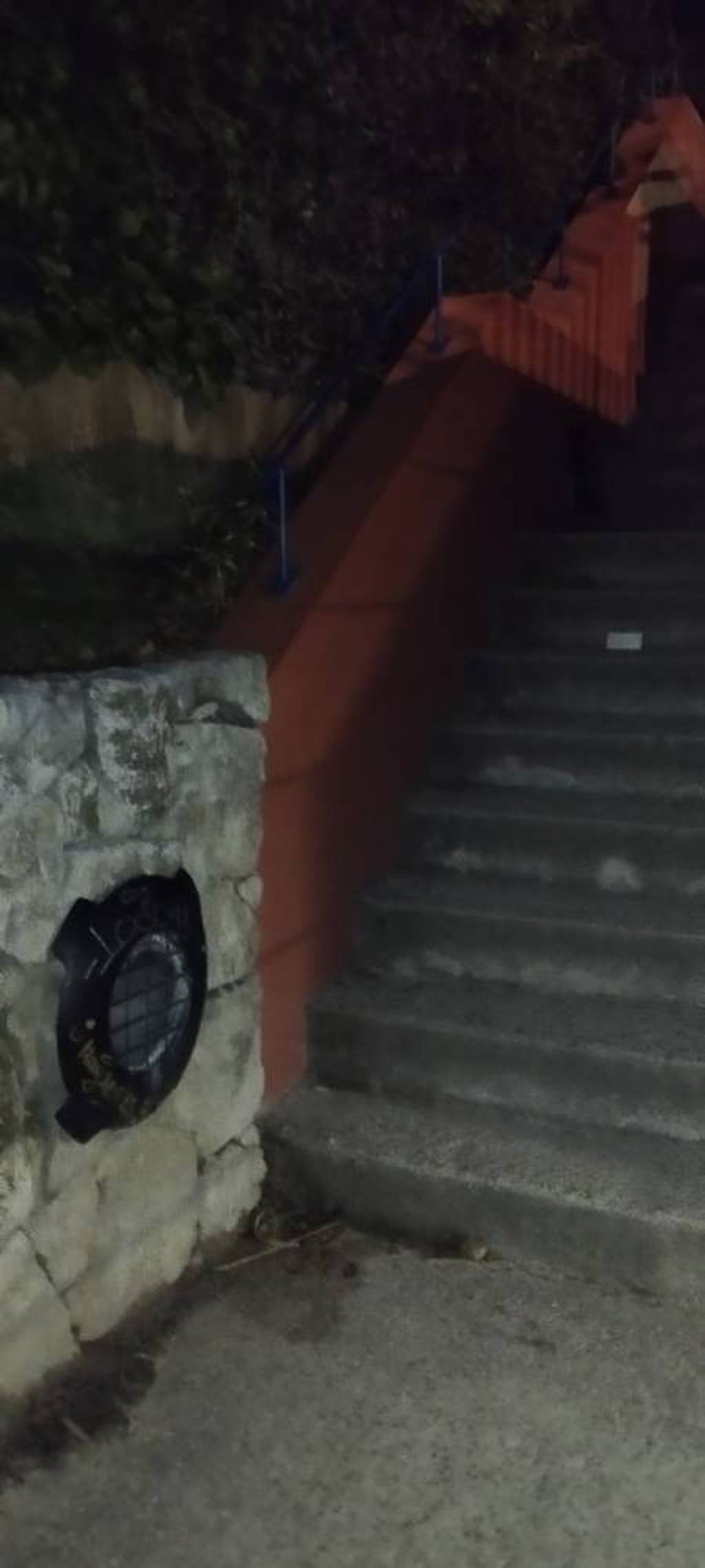 Éclairage des escaliers éteint danger