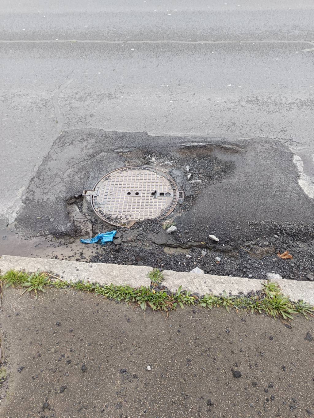 Photo 4 - Nid de poule Avenue Amiral Lemonnier