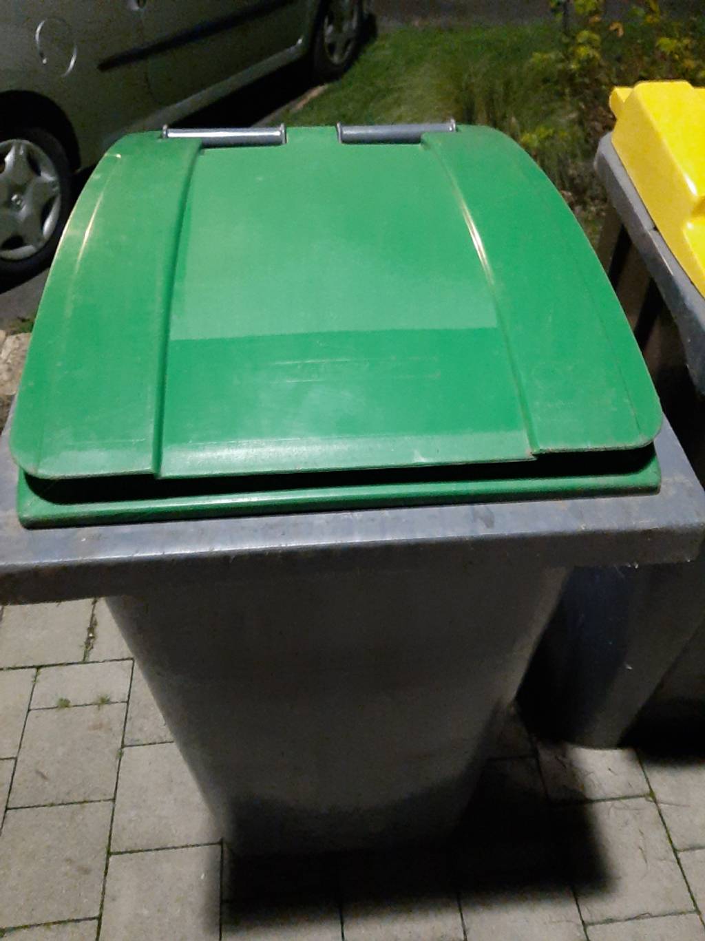 Conversion poubelle verte en marron retardée.