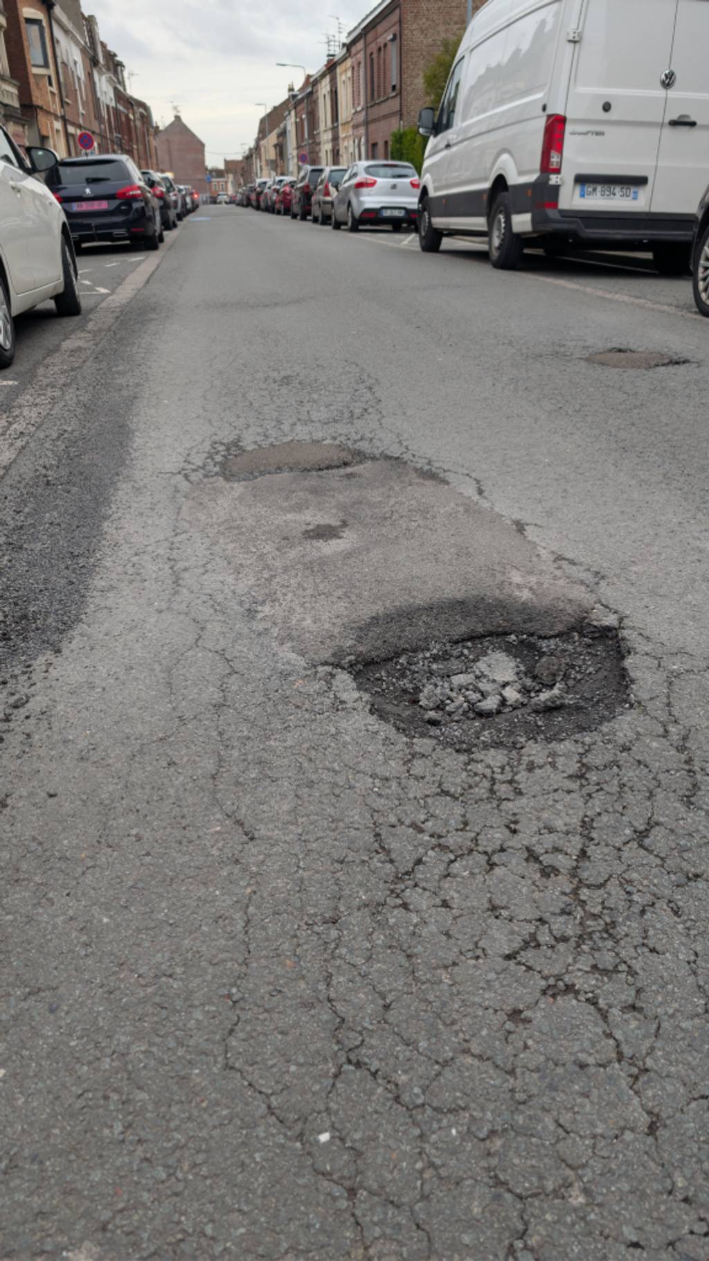 Trou chaussée rue Parmentier Seclin