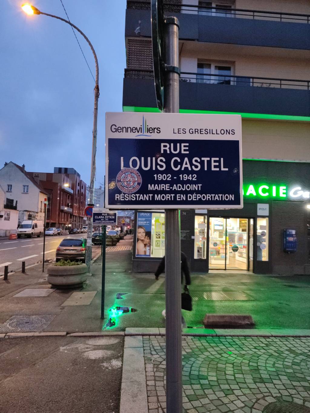 Mauvais nom de rue sur panneau