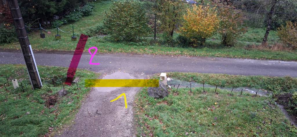 Buse d'évacuation d'eau bouchée, risque inondation.