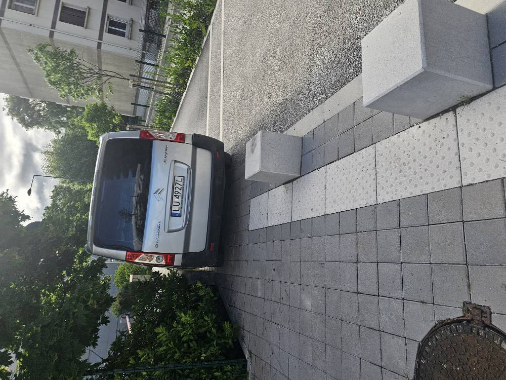 Stationnement gênant trottoir