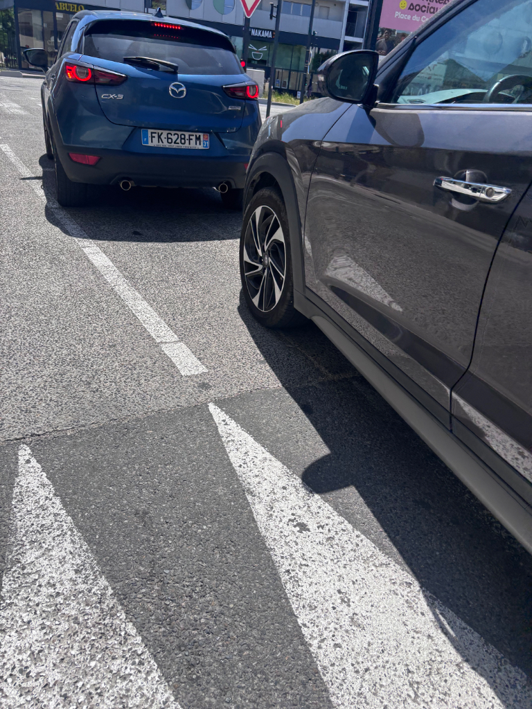 Photo 2 - Dépôt sauvage pneu rue Wagner