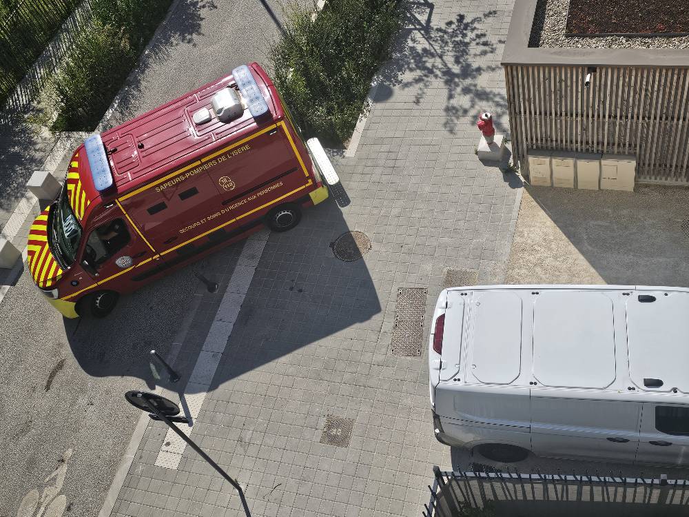 Véhicule encombrant accès pompiers