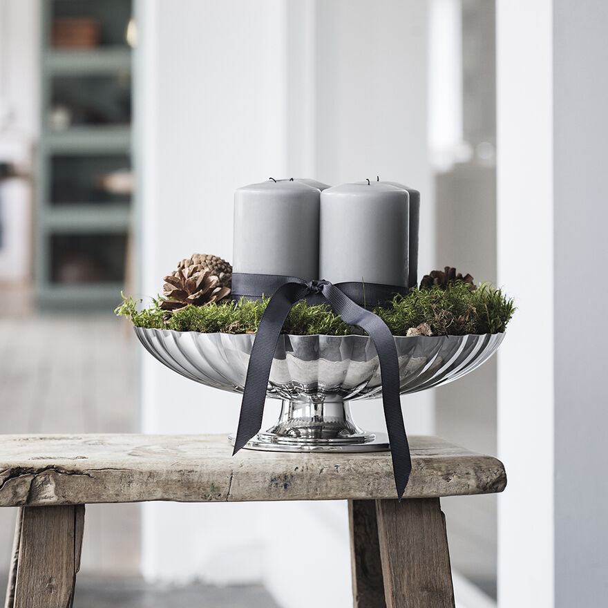 Bernadotte Dish On Stand