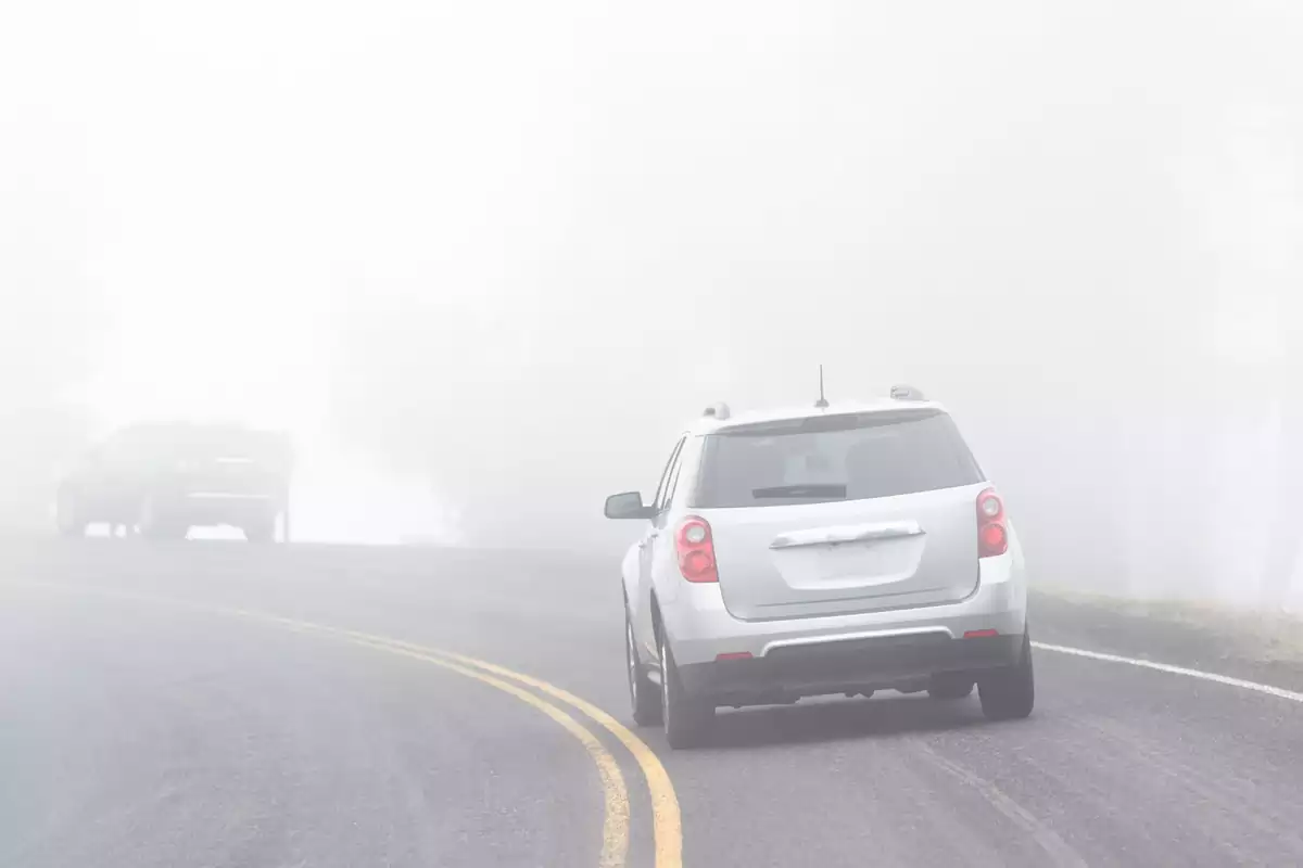 Consejos para manejar bajo la neblina en Texas