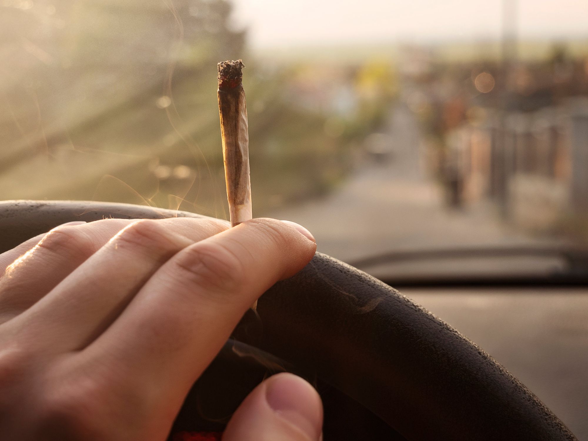 Uso de marihuana: Accidentes automovilísticos y seguro de automóvil