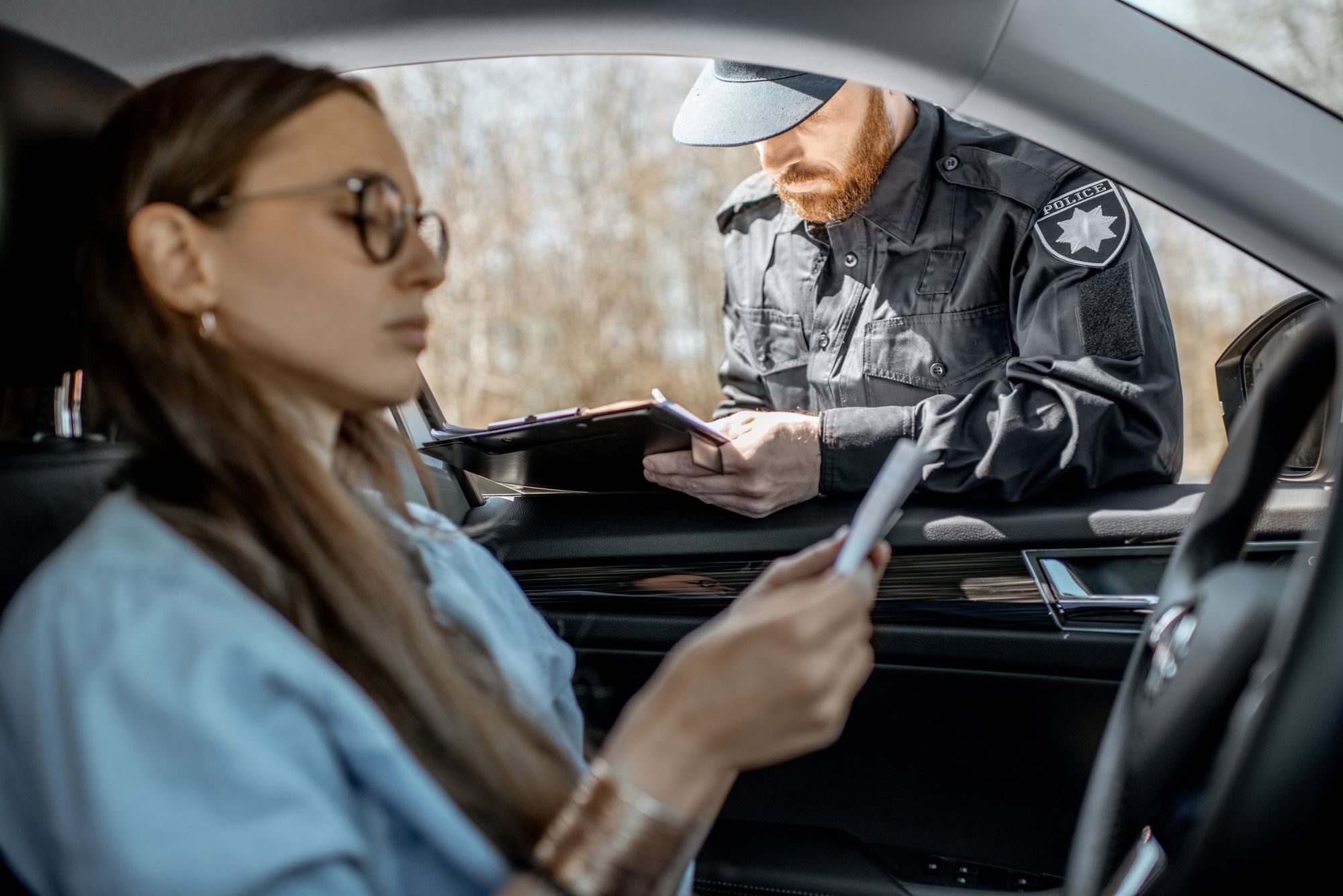 ¿Cómo afecta mi seguro de tu auto si cometo demasiadas infracciones?