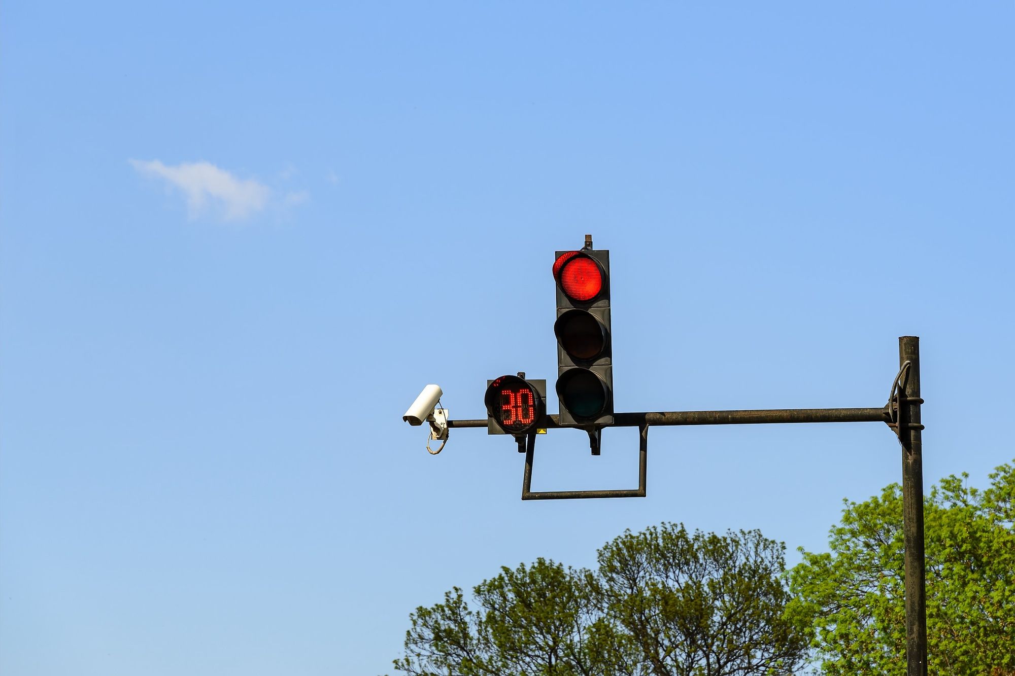 LUZ ROJA INTERMITENTE: - S.E.R Seguridad en las Rutas