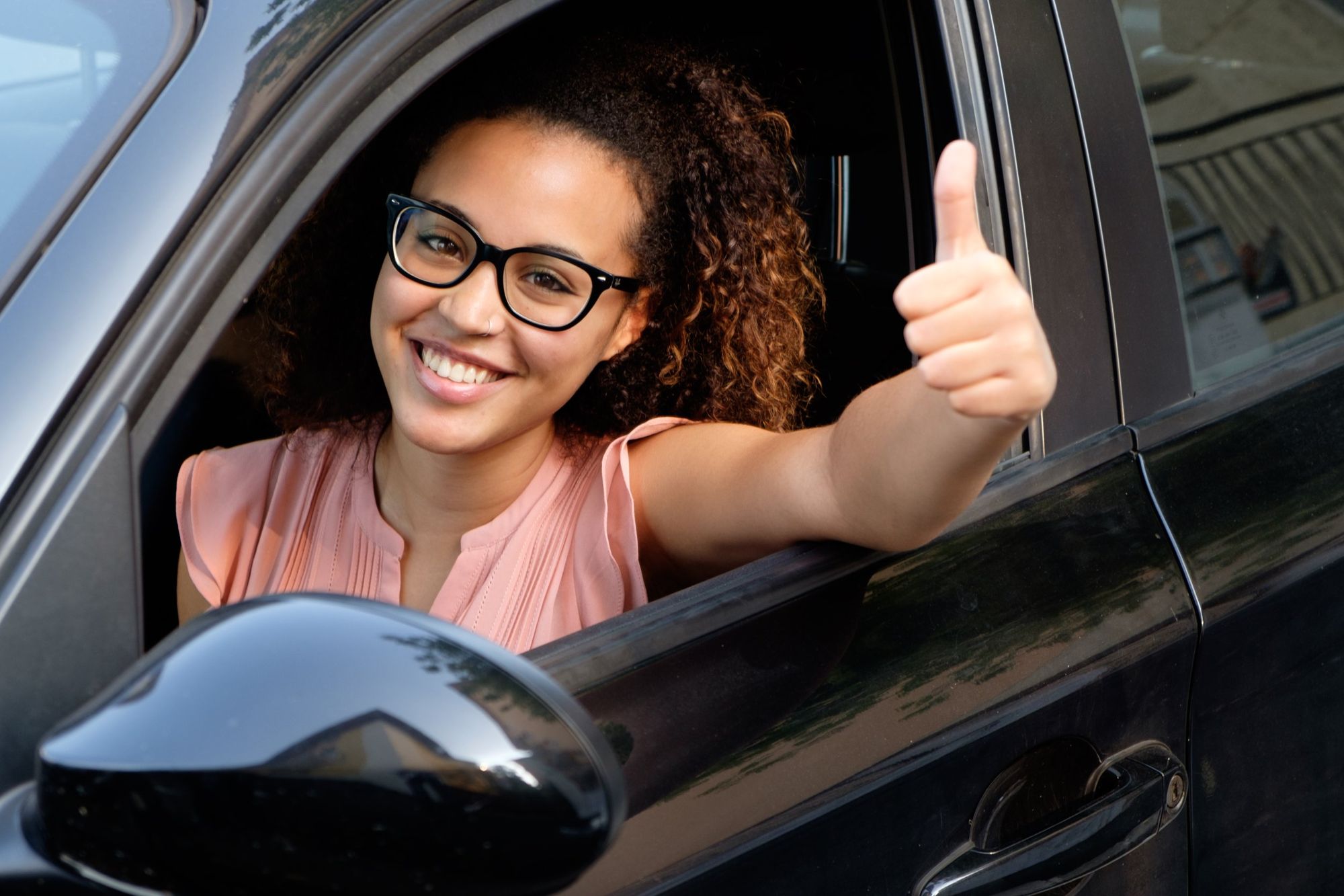 No depósito en el seguro de auto para estudiantes universitarios o colegio