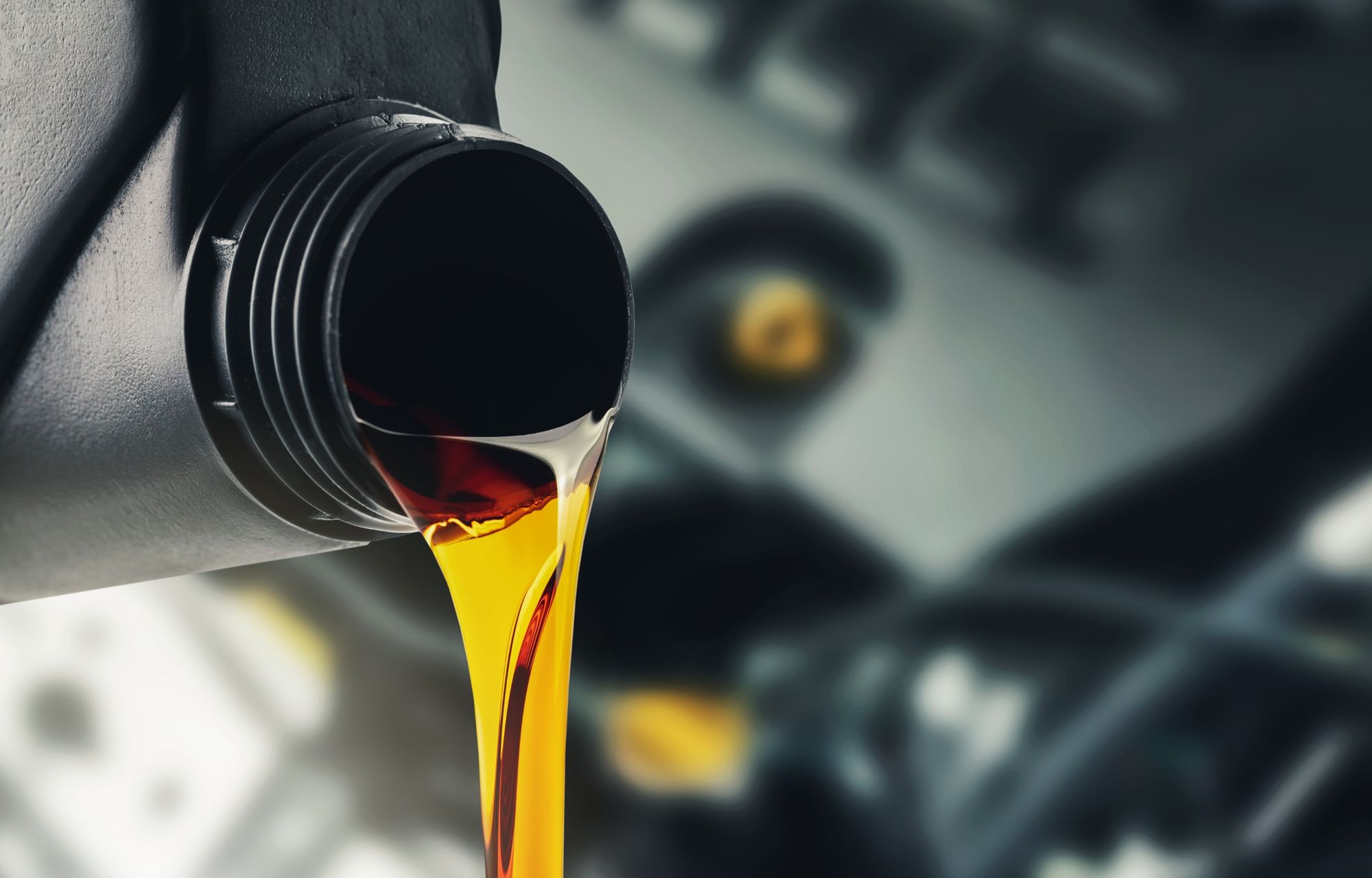 ¿Cómo quitar aceite de carro del piso? Aprende ahora