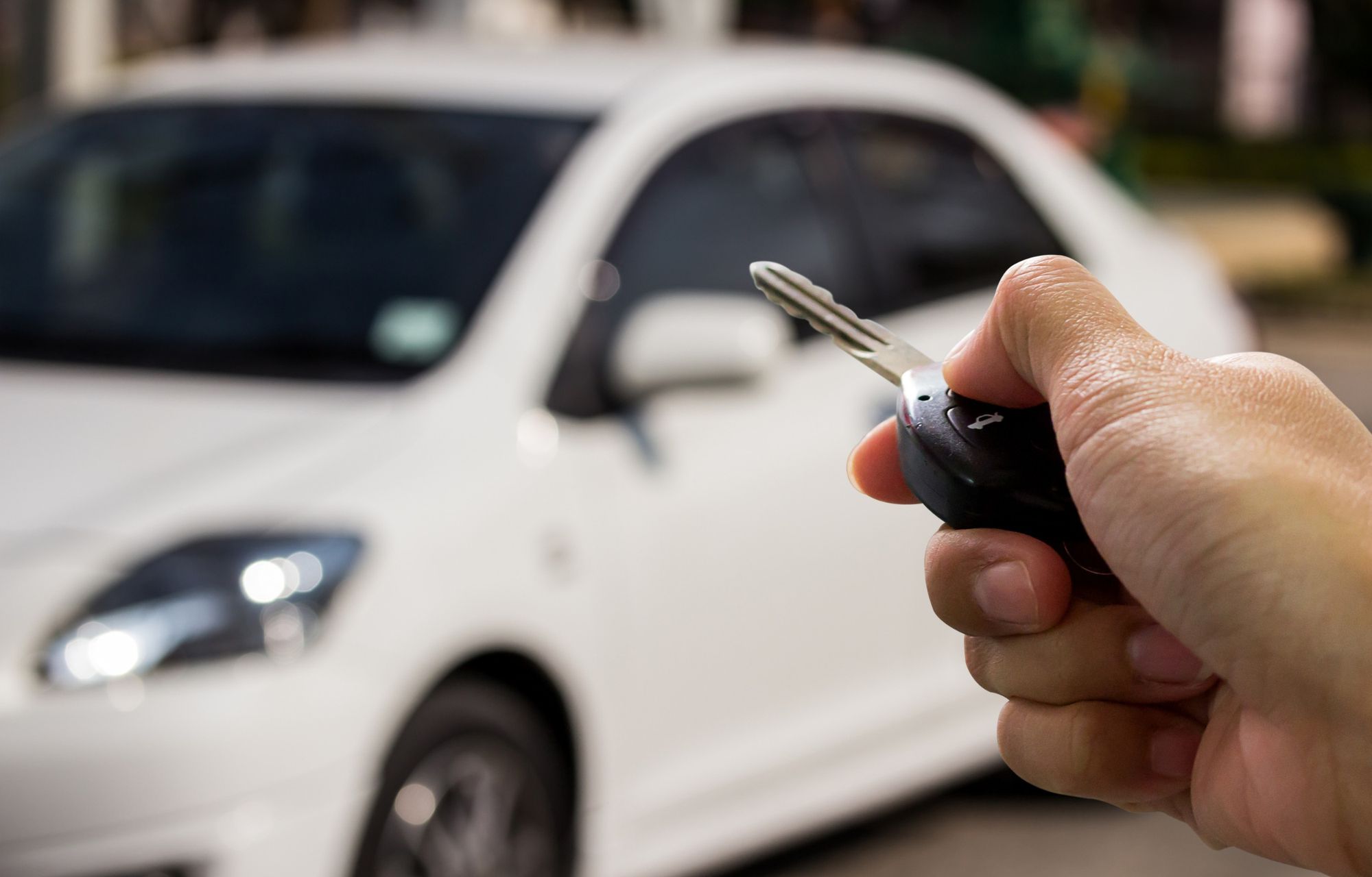 5 trucos sobre cómo abrir un carro sin llaves en Sigo Seguros