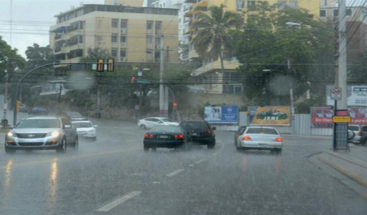 Habrá aguaceros por onda tropical y vaguada; varias provincias en alerta