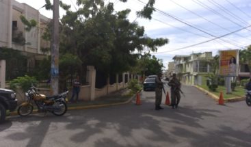 Cierran calle para prevenir manifestaciones contra Marlon y Marlin