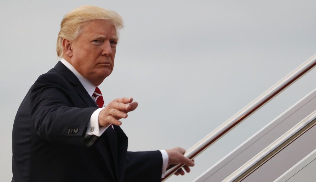 Trump visitará mañana Florida y Georgia tras el paso del huracán Michael