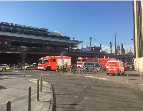 Toma de rehenes junto principal estación de tren de Colonia en Alemania