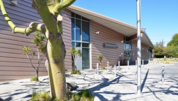 Encino Tarzana Branch Library