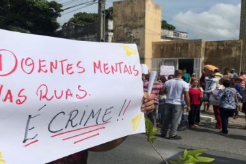 Funcionários e familiares de pacientes protestam contra fechamento do IPP - SINDESEP