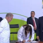 Primeiros profissionais do Médicos pelo Brasil assinam contrato para reforçar atendimento no SUS em todo o Brasil; PB tem 26 contratados - SINDESEP