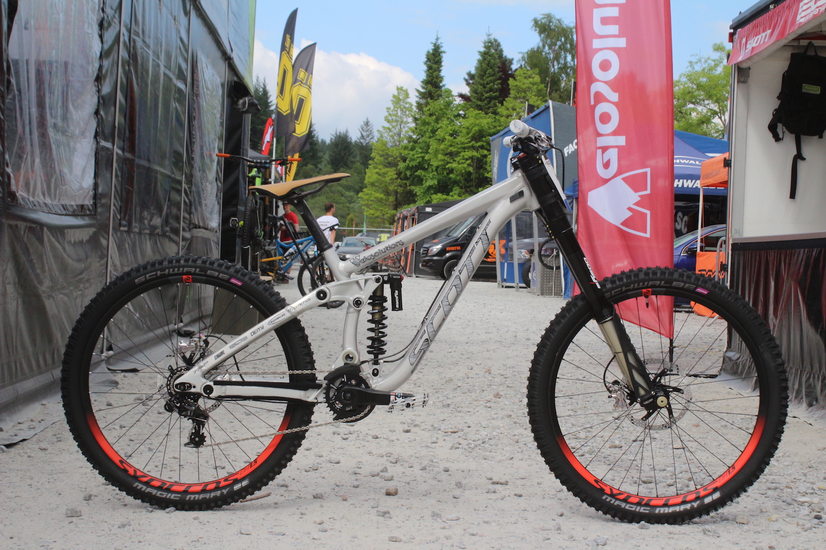 scott downhill bike