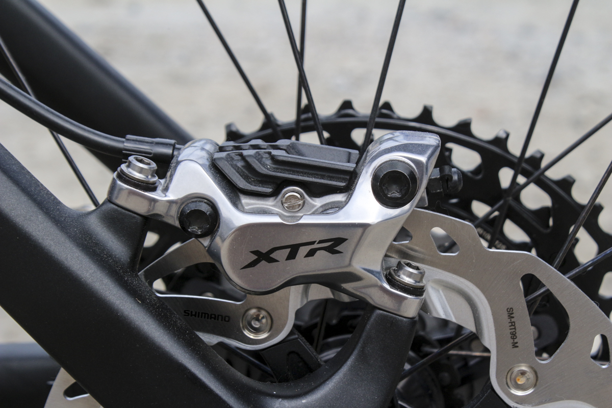 xtr 4 piston brakes