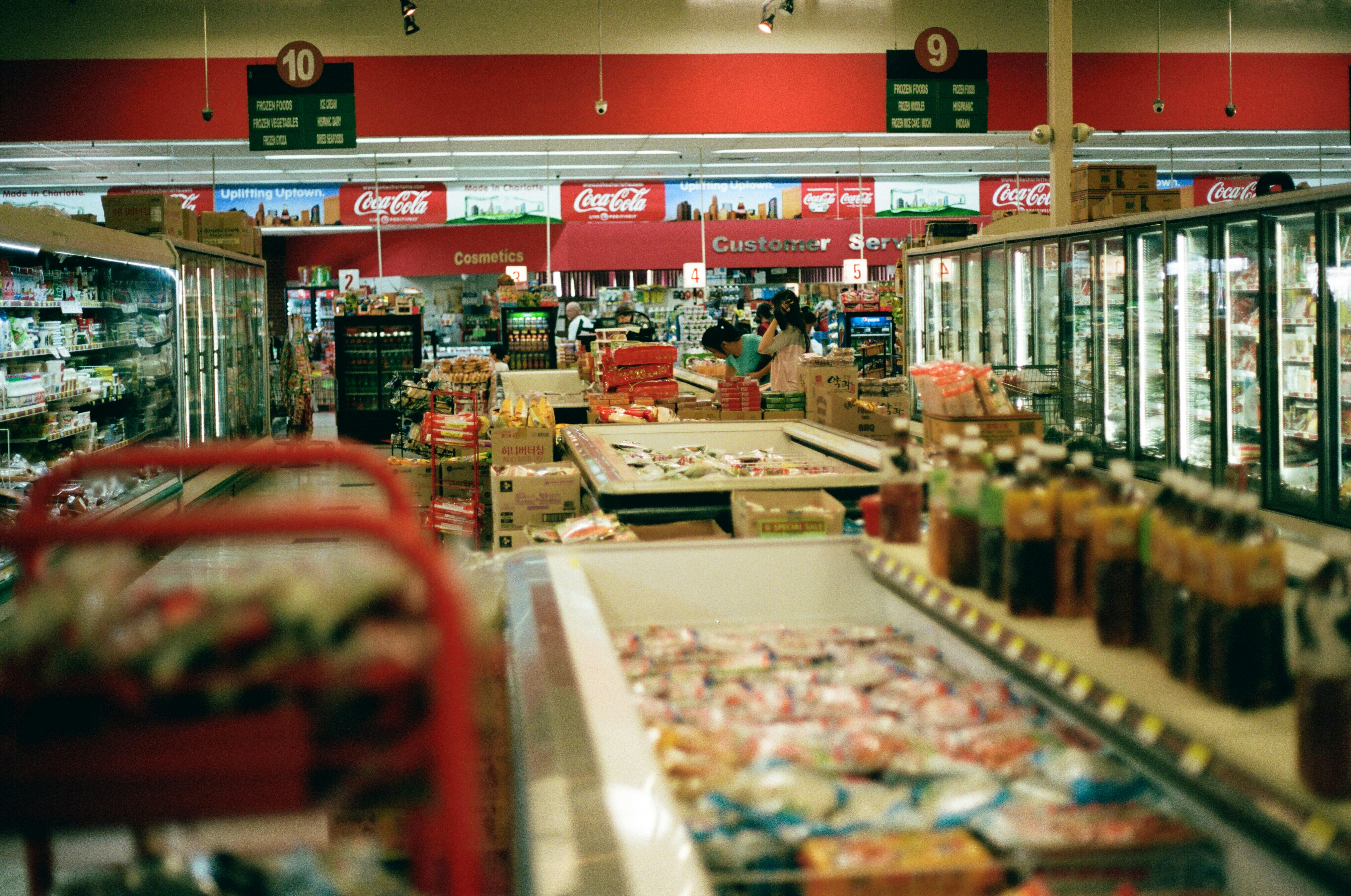 US supermarket showcasing Taiwan ramen noodles and Asian food products.