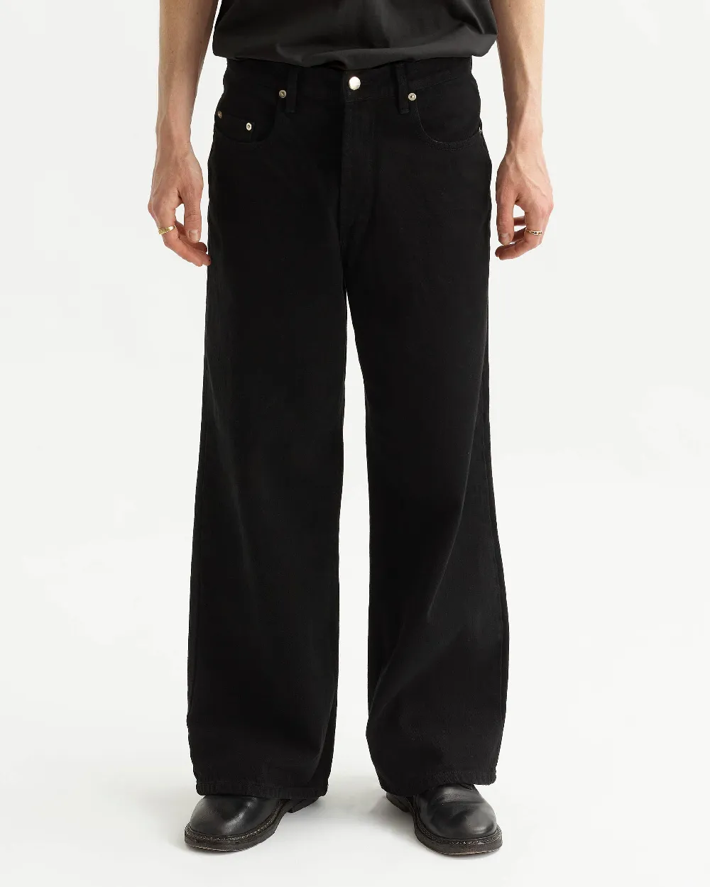 Loose Jeans - Overdyed Black