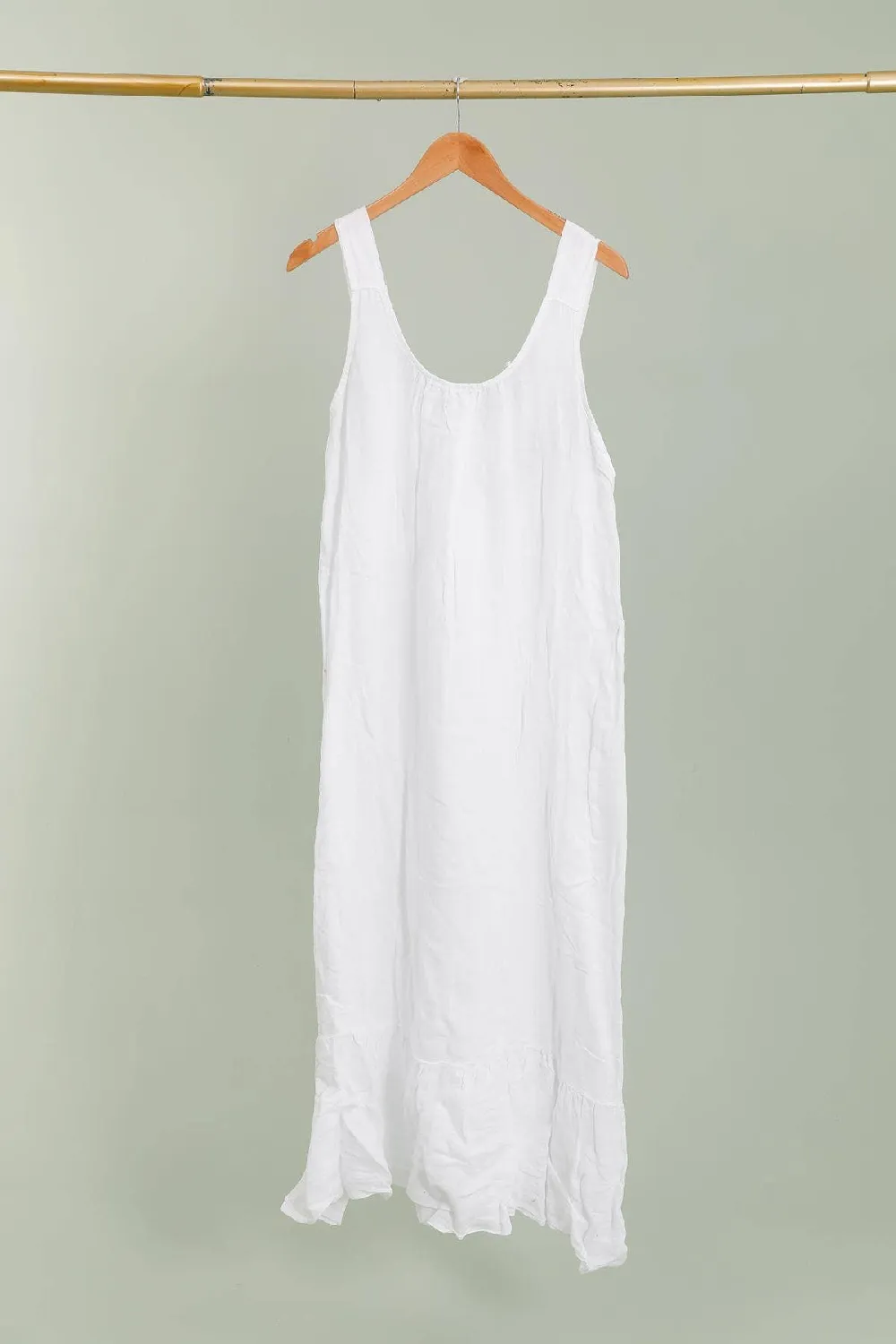 Linen maxi Dress with open back cut out