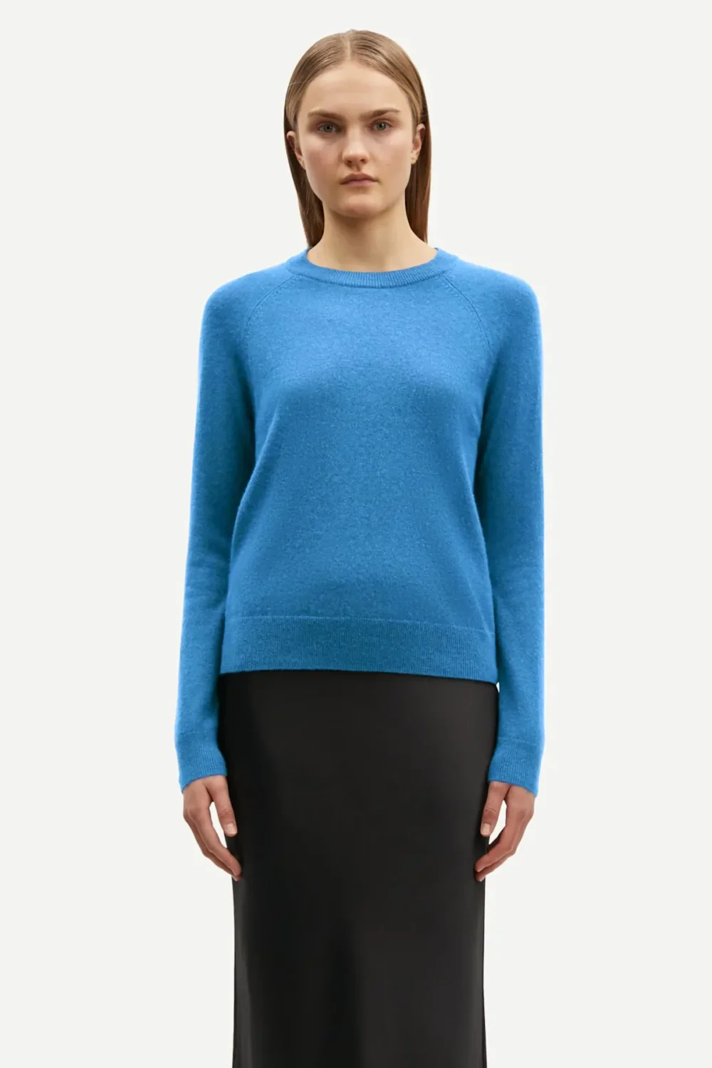 Pure cashmere crew neck in super sonic