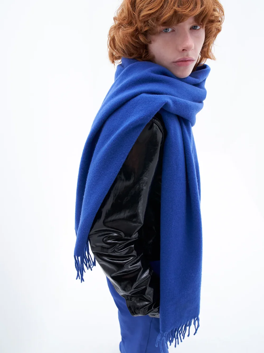 Cashmere blend scarf by Filippa K in pacific blue - 4