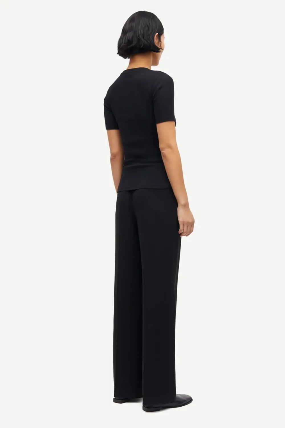 Short sleeved t-shirt in black - 3