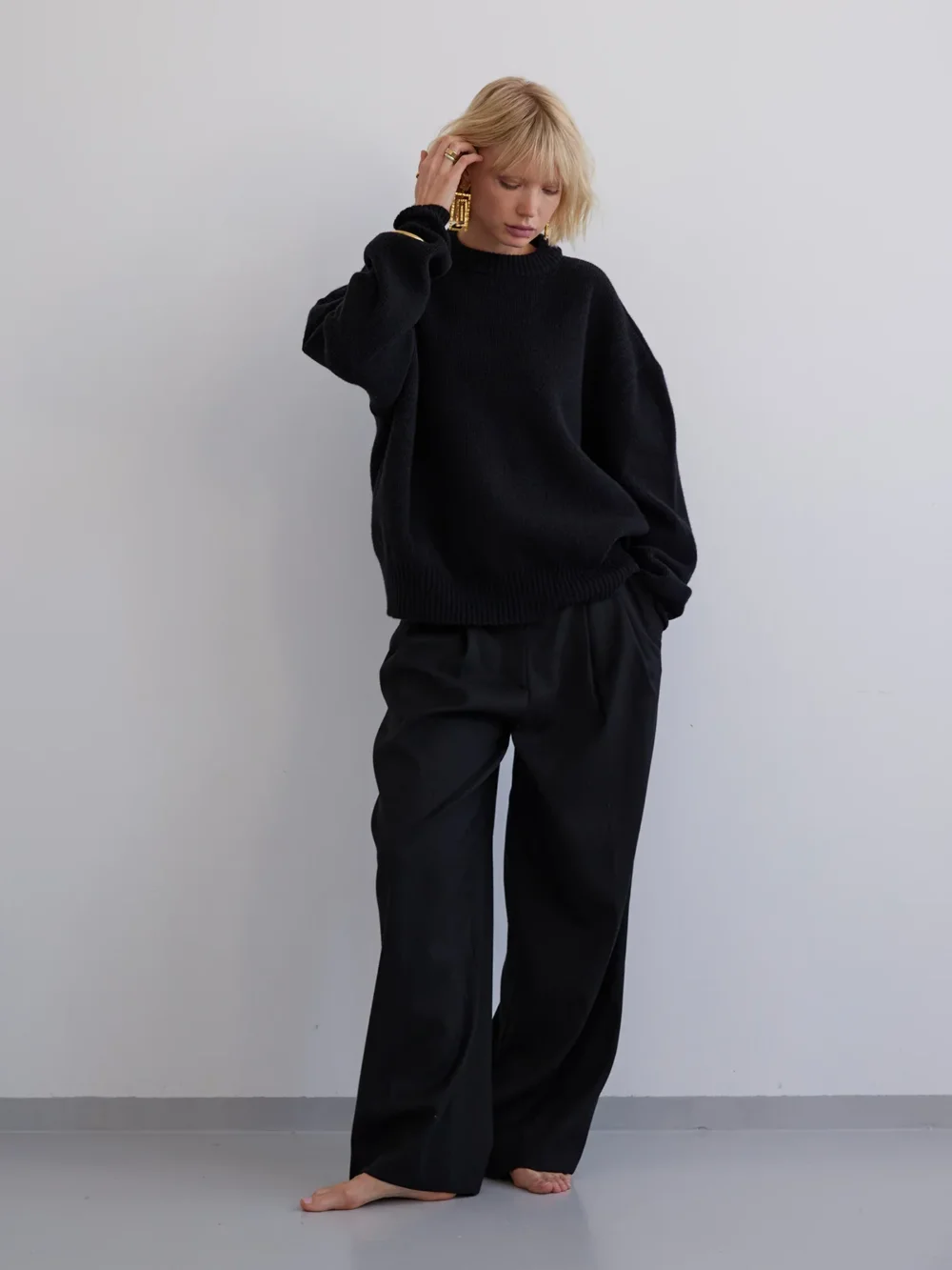 Ivy crewneck in black