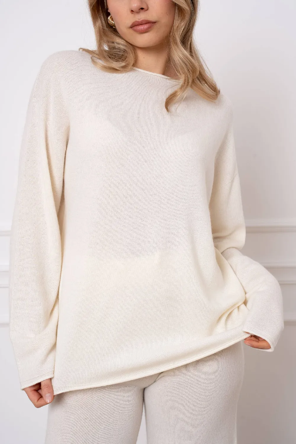 Oversize Kaschmir-Wollpullover mit Rundhalsausschnitt: Ecru / one size
